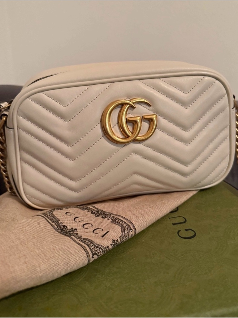 🔥Like New Gucci GG Shoulder Bag Gray Camera Marmont Chevron Quilted 🔥 - Picture 17 of 17